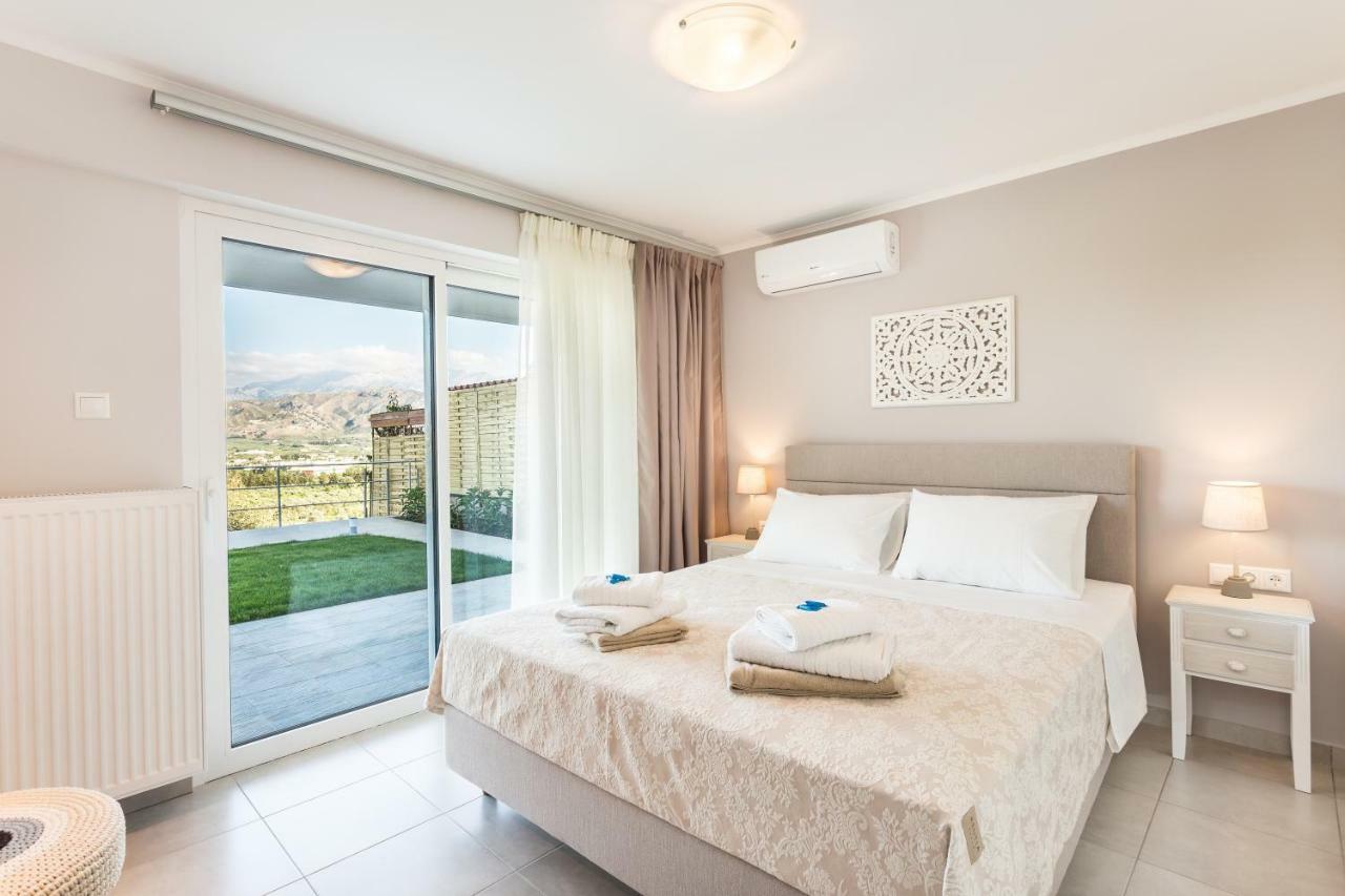 Villa Oasis Galatás Eksteriør billede