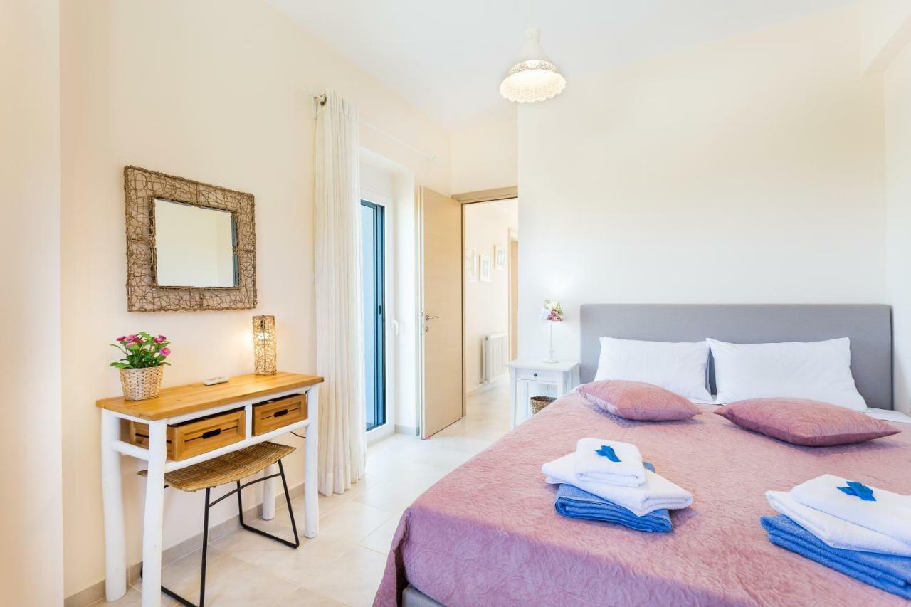 Villa Oasis Galatás Eksteriør billede